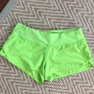 💚Lime Green lululemon shorts 💚💚💚